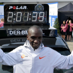 Eliud Kipchoge destroza el récord mundial de maratón